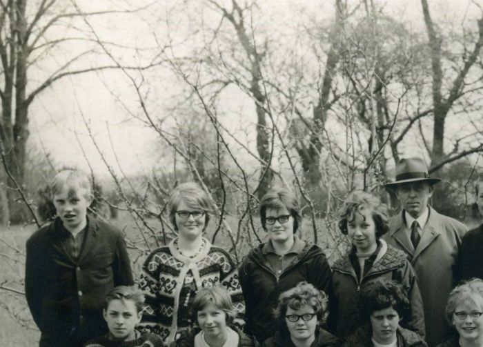 Konfirmation Kobberup 1964.

Bagerste række f/v.:
1. Gregers Kristensen, 2. Bodil Kristiansen, 3. Grethe Bak, 4. Else Pedersen, 5. provst C. Boserup, 6. Henning Wernberg, 7. Hans Peter Johansen, 8. Peder Dam Jakobsen, 9. Søren Johan Sørensen, 10. Anton Christensen.

Forreste række f/v.:
1. Svend Erik Laustsen, 2. Grethe Andersen, 3. Erna Marie Overgaard, 4. Grethe Hagedorn, 5. Anne Marie Refsgaard, 6.Kitte Nielsen, 7. Kirsten Mørk Jakobsen, 8. Mogens Askanius, 9. Henry Jensen. 